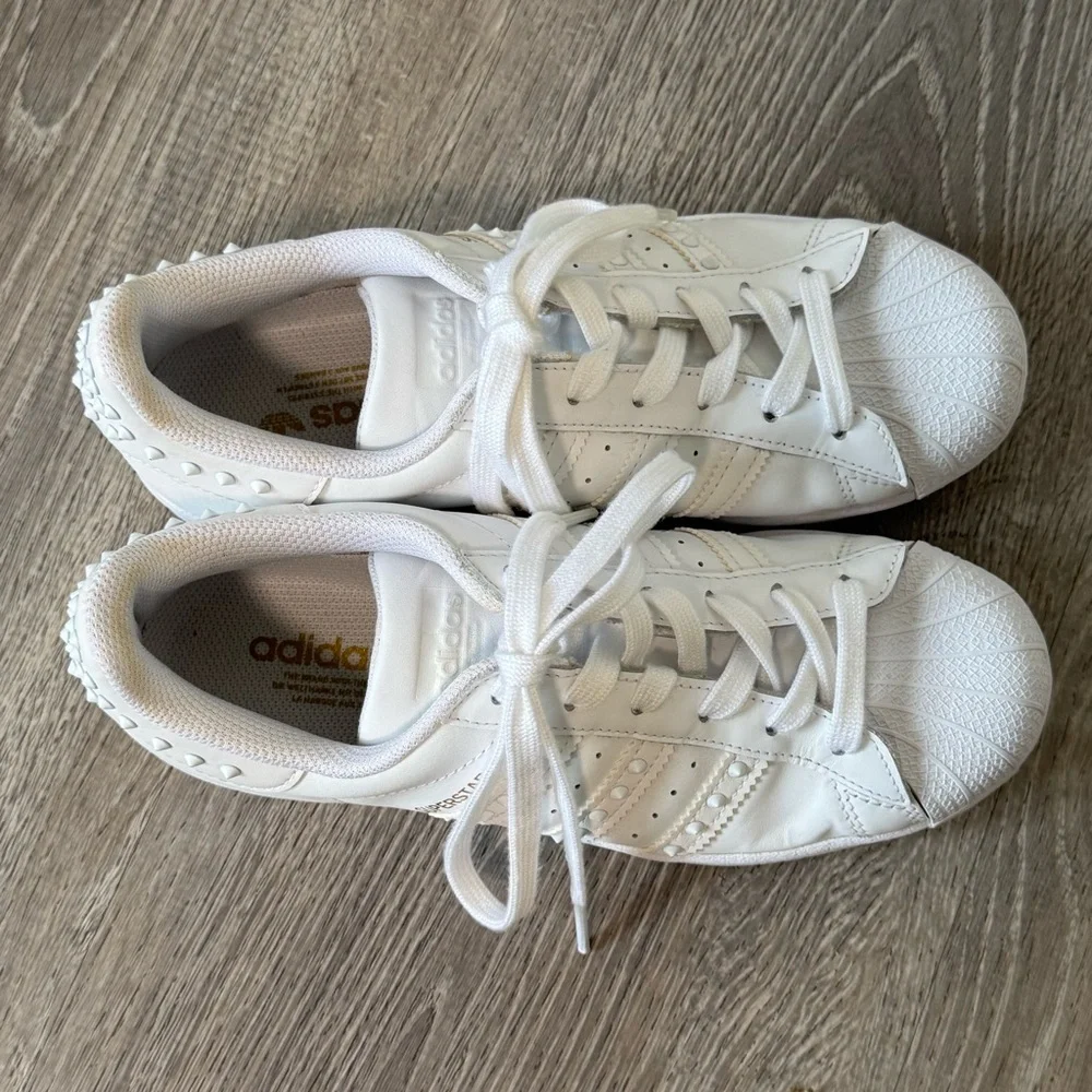 Adidas Studded Spikes White Superstars Sneakers 6 - Picture 3 of 12